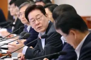 부동산 대책 힘 싣는 李대통령 “조세 제도 정상화되지 않으면 형평성 문제 생겨”
