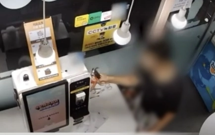 전남 광주 광양시에서 무인점포를 돌며 절도행각을 벌인 10대들이 경찰에 붙잡혔다. MBC 뉴스 캡처