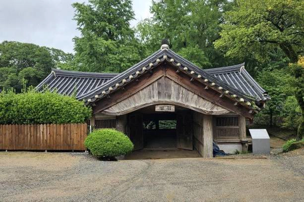 국가민속문화유산으로 지정 예고된 전남광주 순천시 선암사 측간의 모습. 국가유산청 제공