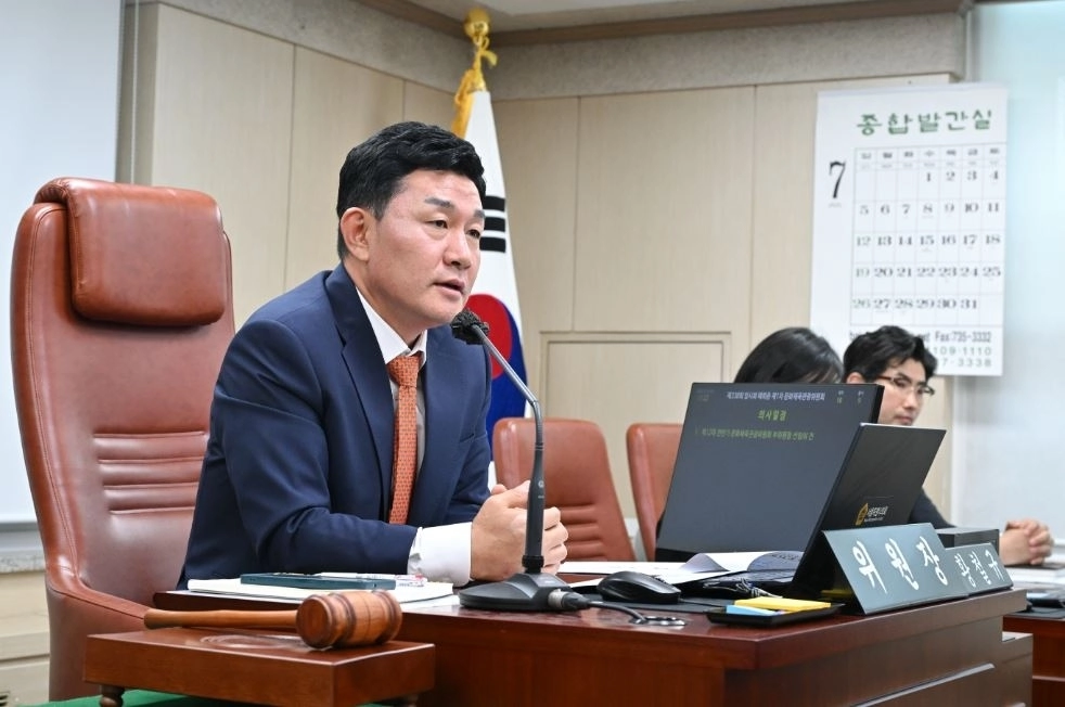 지난 7월 29일 제338회 임시회 폐회 중 제1차 문화체육관광위원회 회의에서 발언중인 황철규 위원장. 서울시의회 제공