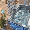 ‘시원한 물 한병’ 고영우 순천시소상공인연합회장, 매일 생수 200개 무료 제공