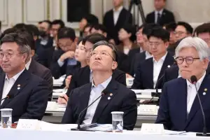 법무·행안, 대통령 앞 합수본 충돌… 李 “해법 찾아라”