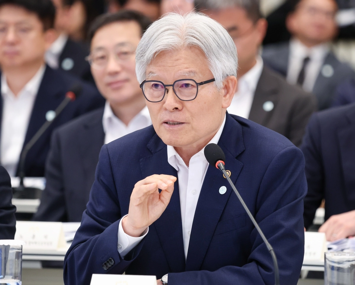 발언하는 최동석 인사혁신처장