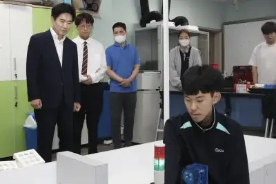 직업·영재교육 체질 확 바꾼 전남광주교육청… 반도체 인재 10만명 키운다