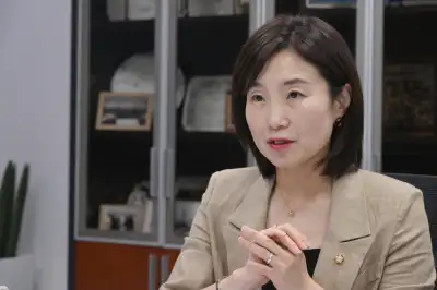 “3대 메가 프로젝트 성공하려면 원전 건설 계획 내놔야”