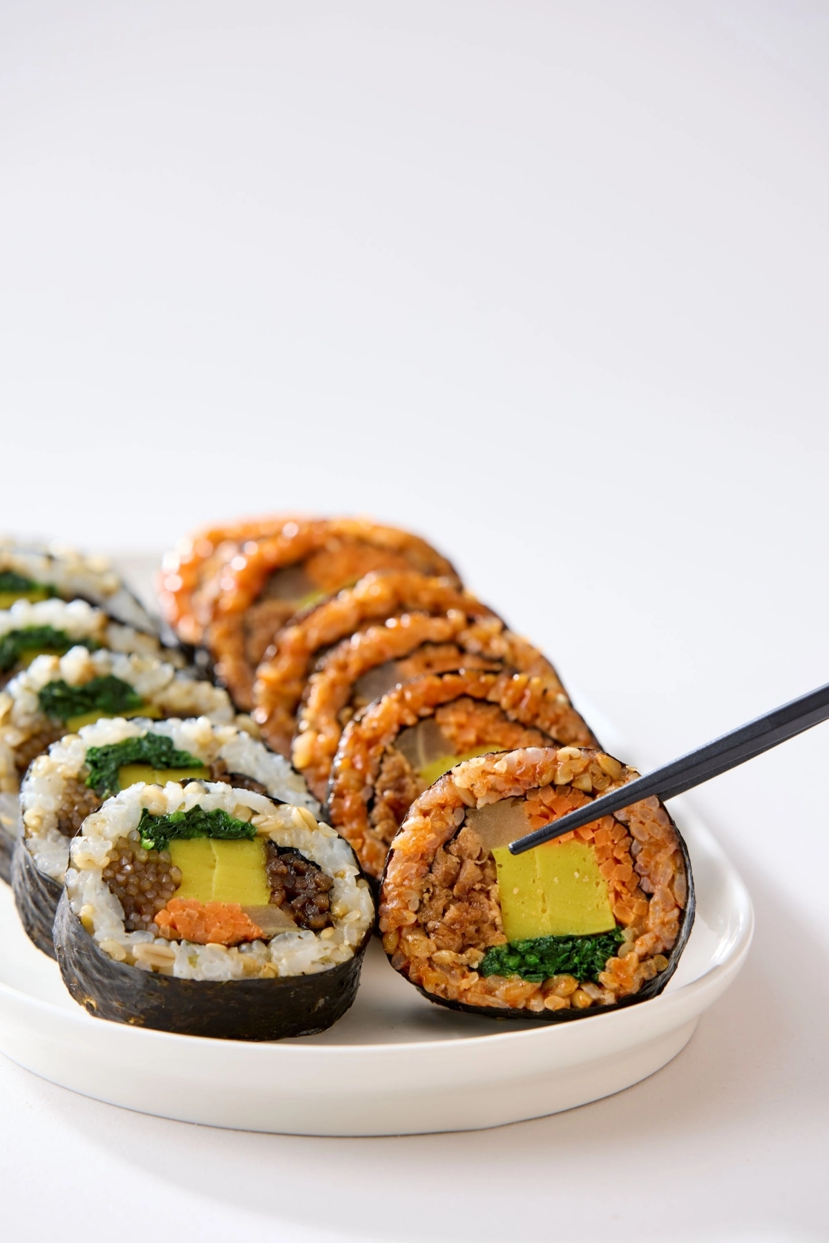 실제 메타텍스쳐 식물성 지단을 활용한 김밥 (사진=메타텍스쳐 제공)