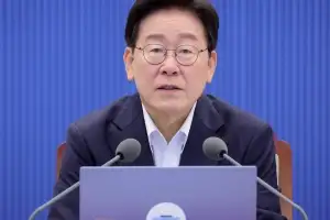 李대통령 “청년들 취약계층 돼가…삶 영역 중심으로 정책 재편해야”