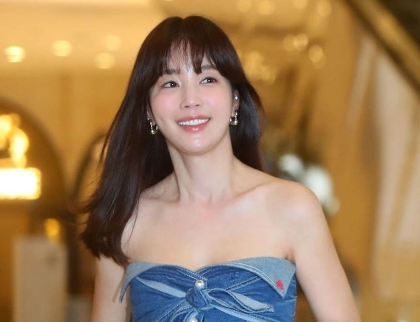 최근 배우 기은세(43)가 ENA ‘엑스 더 리그’를 통해 “몸매를 10년간 유지해 온 비결이 바로 저탄고지”라고 말했다. 뉴시스