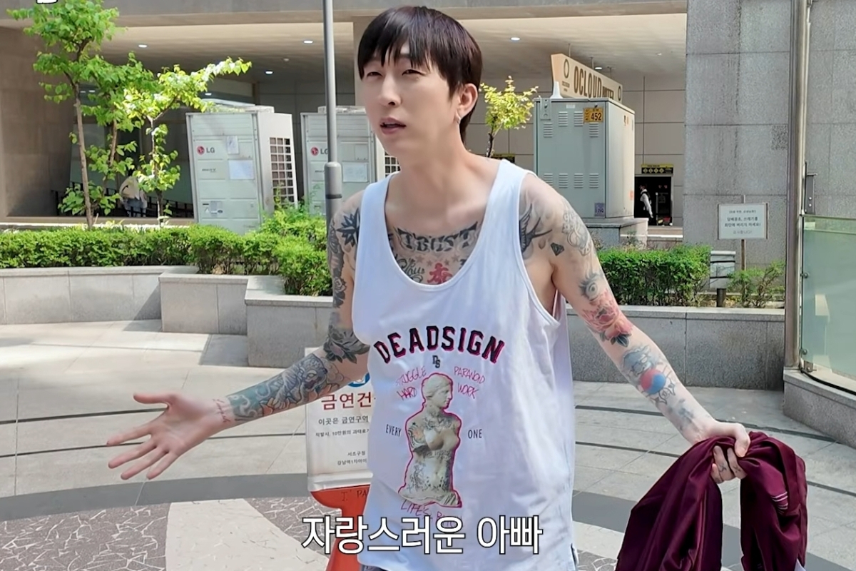 래퍼 슬리피가 어린이집에 다니는 자녀들을 위해 최근 문신 제거를 시작했다고 밝혔다. 유튜브 채널 ‘슬리피맞아요’