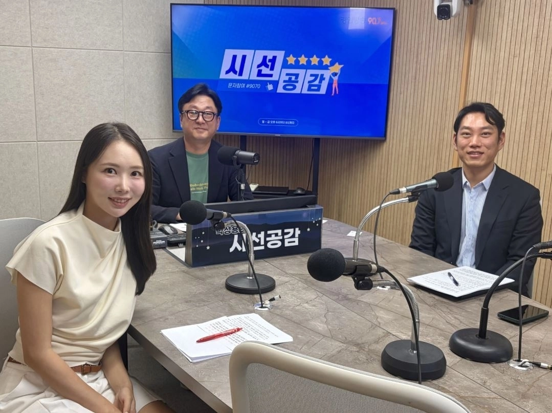 ▲ 지난 5일 경인방송 <박성용의 시선공감> ‘의정언박싱’에 출연한 이건희 의원(사진=경기도의회)