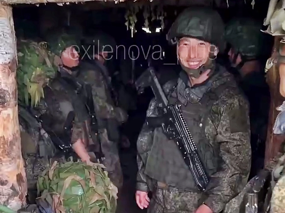 6일(현지시간) 친우크라이나 텔레그램 채널 엑사일노바(ExileNova)는 러시아군이 훈련장에서 북한군 병력을 훈련시키고 있으며 이들이 새로운 돌격작전에 투입될 가능성이 있다고 주장했다. 사진은 채널이 공개한 영상 일부. 2026.8.6 텔레그램