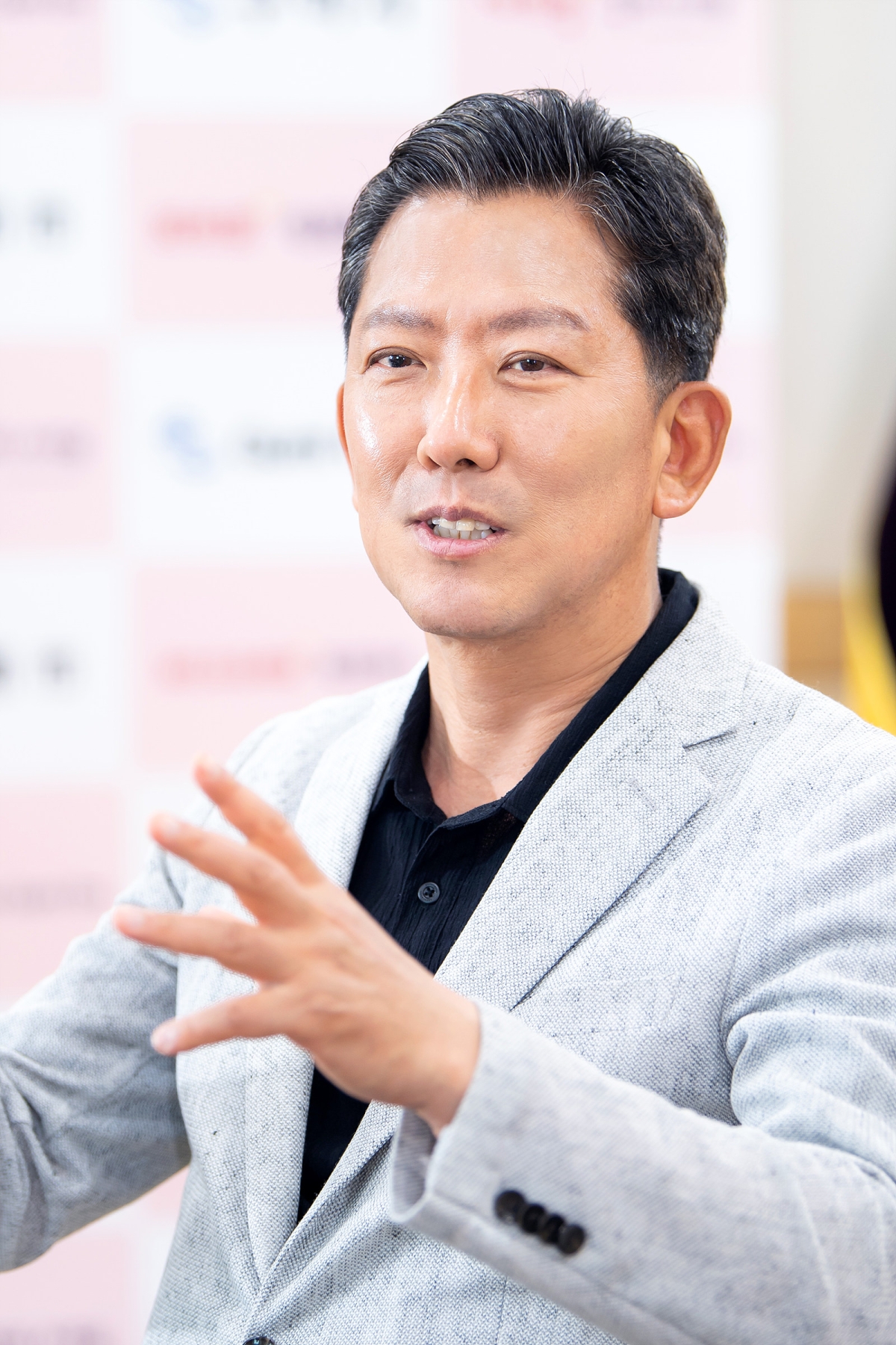 김장호 경북 구미시장이 6일 서울신문과의 인터뷰에서 “낙동강처럼 멈추지 않는 변화와 혁신을 통해 구미 재도약을 이뤄내겠다”고 포부를 밝히고 있다. 구미시 제공