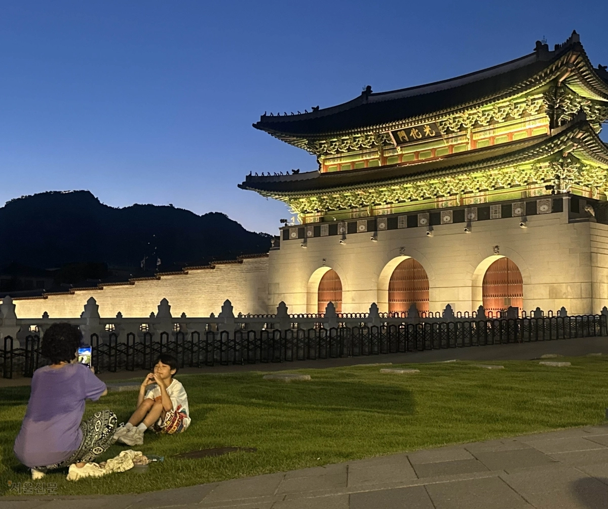 손자와 할머니의 여름밤