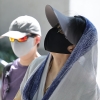창문 뚫고 들어오는 자외선…실내에서도 차단제 발라야
