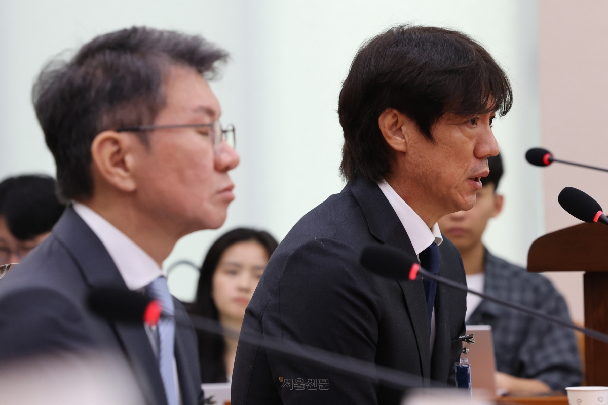 정몽규 전 대한축구협회장이 30일 국회 문화체육관광위원회에서 열린 대한축구협회 현안 관련 청문회에 증인으로 출석해 의원 질의에 답하고 있다. 2026.7.30 국회사진기자단