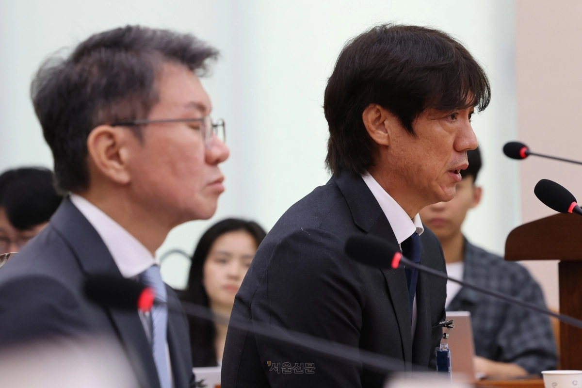 정몽규 전 대한축구협회장이 30일 국회 문화체육관광위원회에서 열린 대한축구협회 현안 관련 청문회에 증인으로 출석해 의원 질의에 답하고 있다. 2026.7.30 국회사진기자단