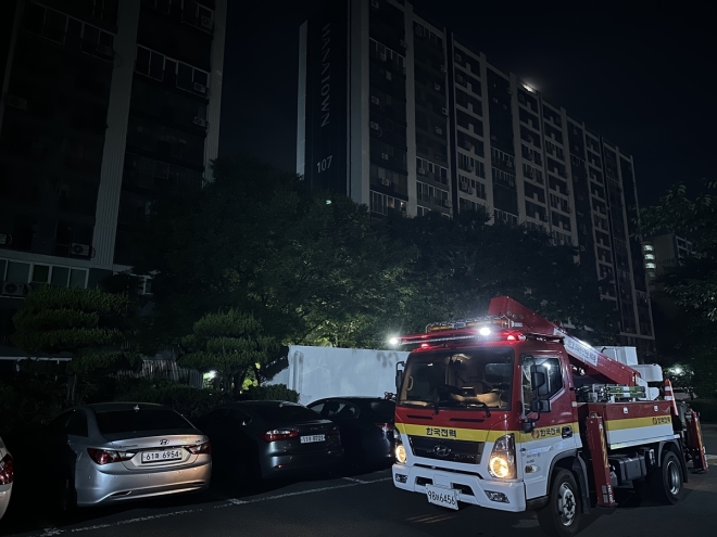 37도 폭염에 변압기 ‘펑’…대구 1200세대 정전 대란