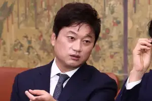 thumbnail - “어떤 정신머리로 이따위 사과문을” 박문성, 축구협회에 분노…관계자 사퇴 촉구