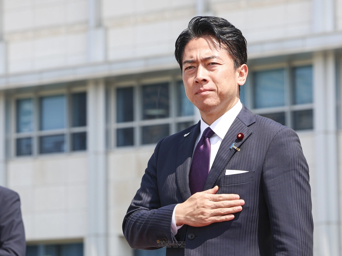 고이즈미 신지로 일본 방위대신. 서울신문DB