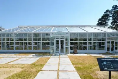 충북 “이제는 산업도 관광”...너도나도 산업시설 견학 프로그램 개발