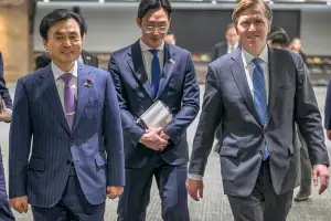 美, 中·러 겨냥 전술핵 검토…中 “탄약고 부족 메우려 핵위협”