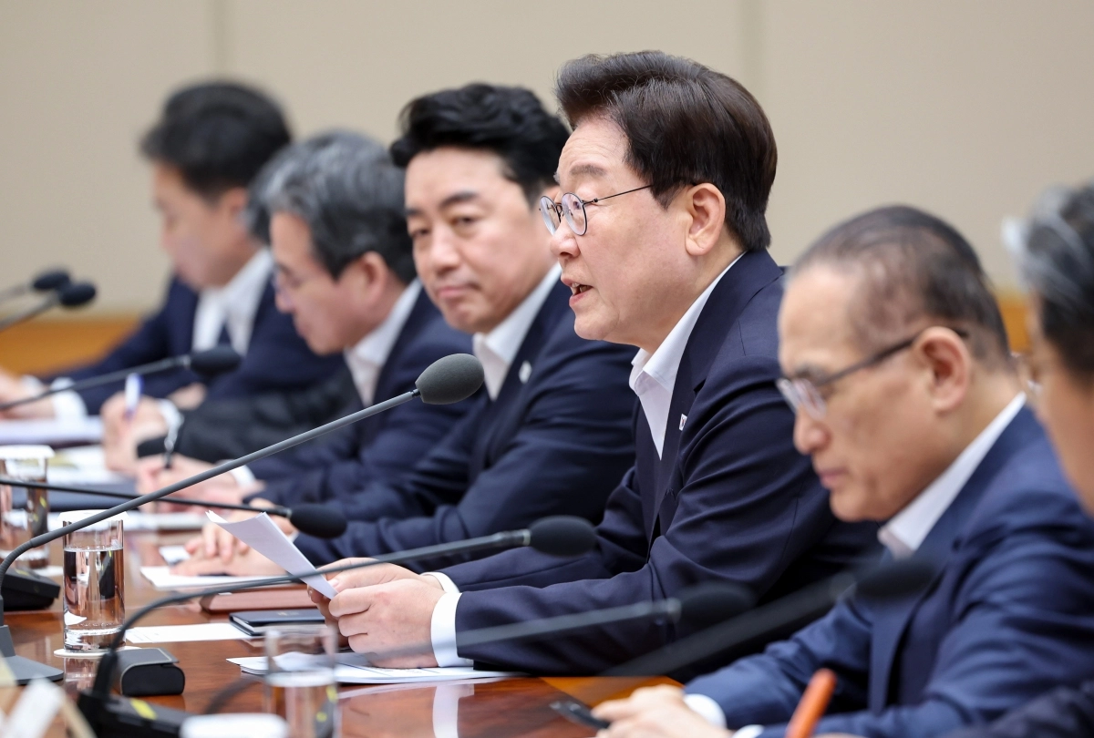 이재명 대통령이 10일 청와대에서 메가프로젝트 민관합동 제2차 점검회의를 주재하고 있다. 2026.8.10 연합뉴스