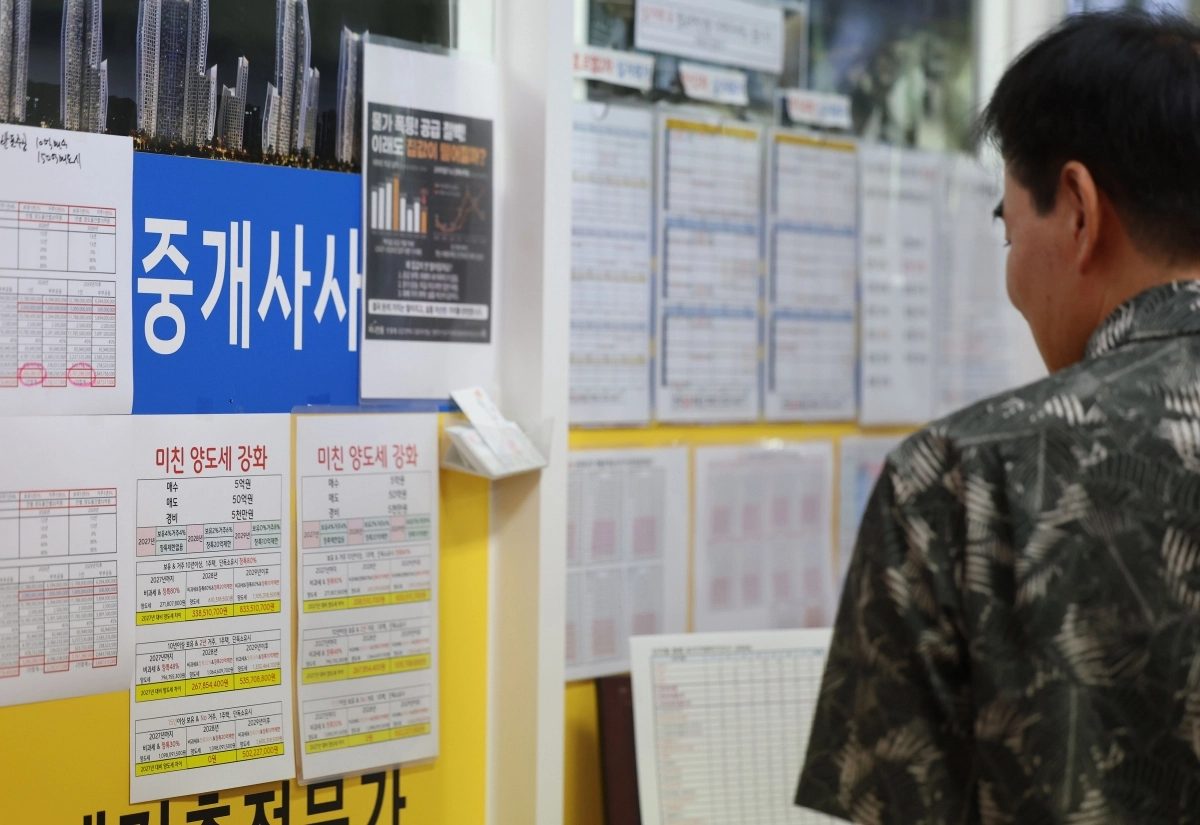 정부가 초고가·비거주 1주택자와 다주택자의 세 부담을 대폭 높이는 세제개편안을 발표한 이후 복잡한 적용 요건과 예외 규정을 둘러싸고 시장의 혼란이 커지고 있다.