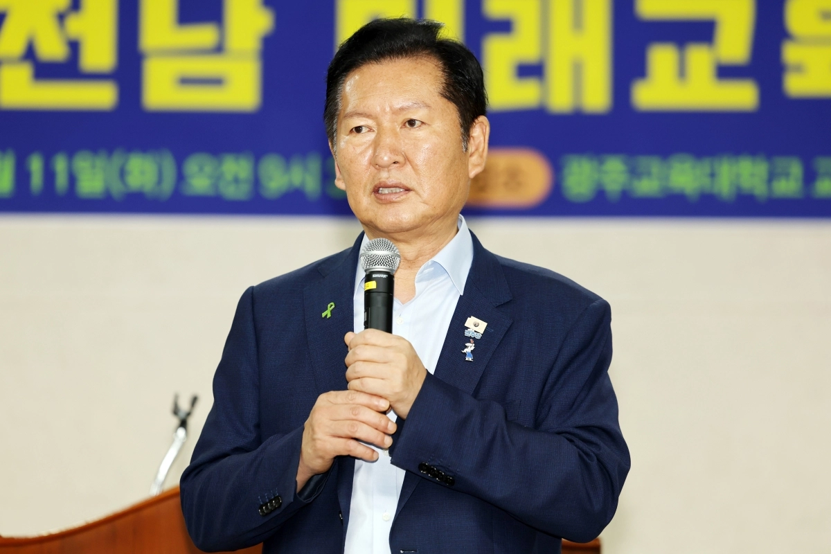광주교대 찾은 정청래 후보