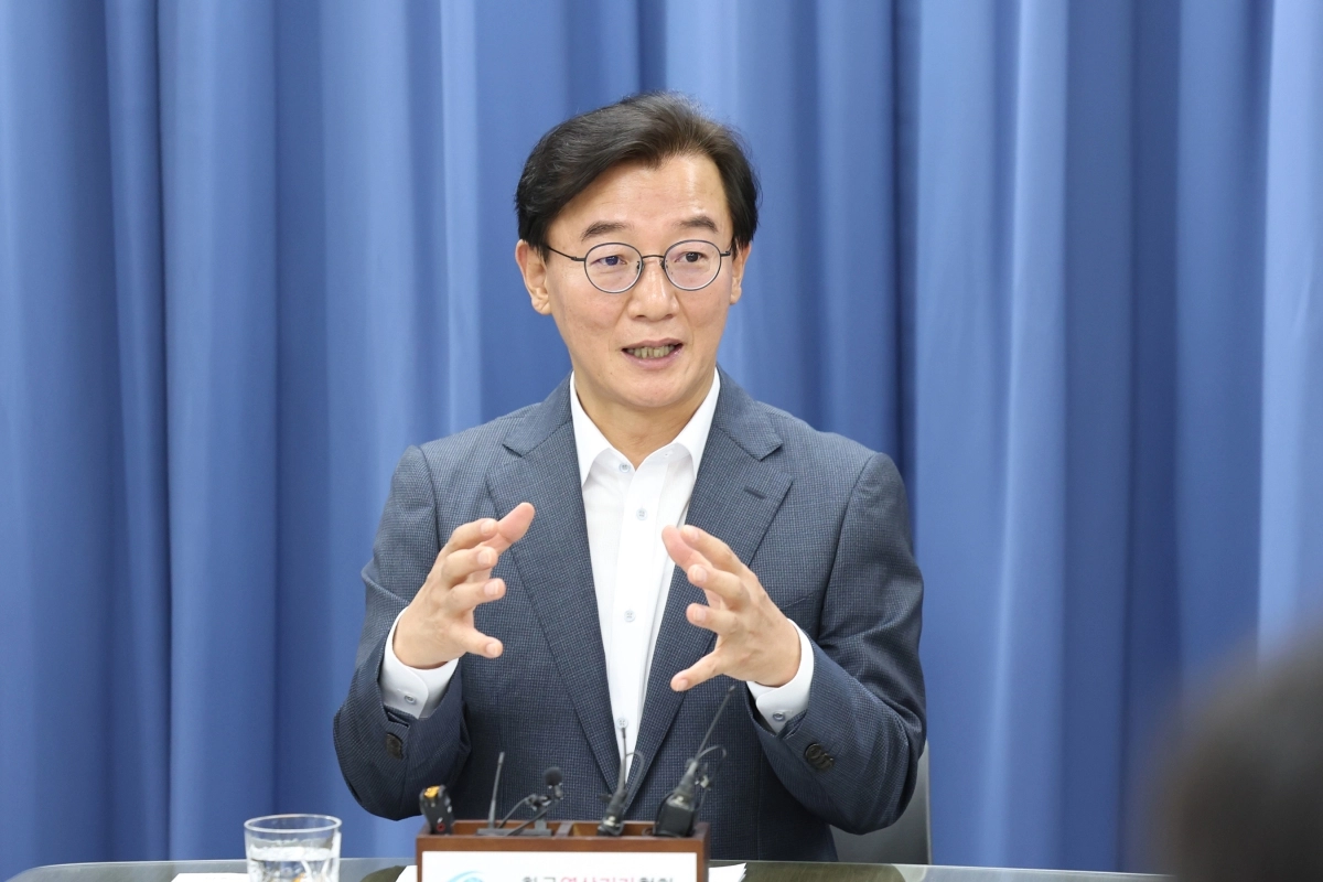 유엔해양총회 유치 과정을 설명하는 전재수 부산시장. 부산시 제공