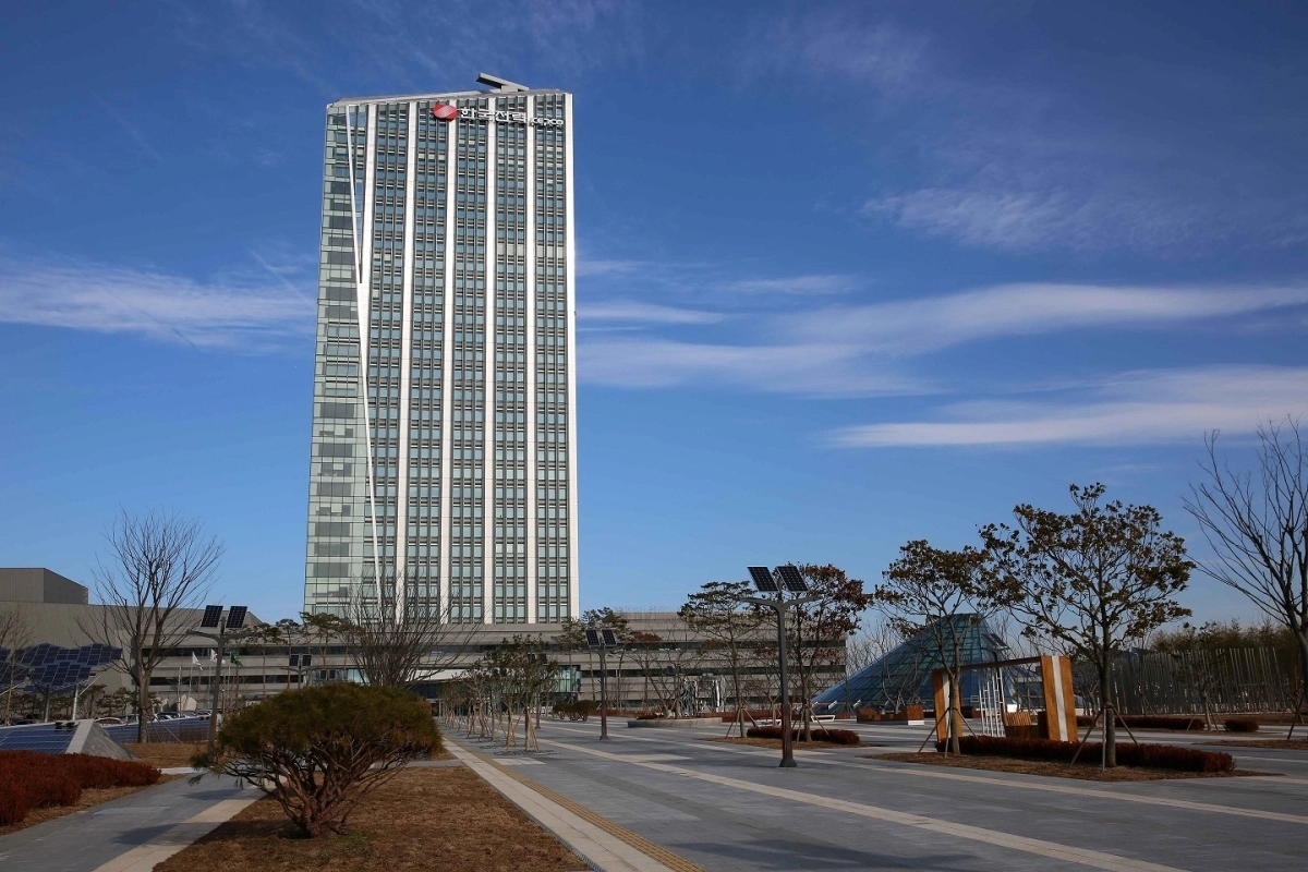 전남광주 나주 빛가람혁신도시에 자리잡은 한국전력 본사.
