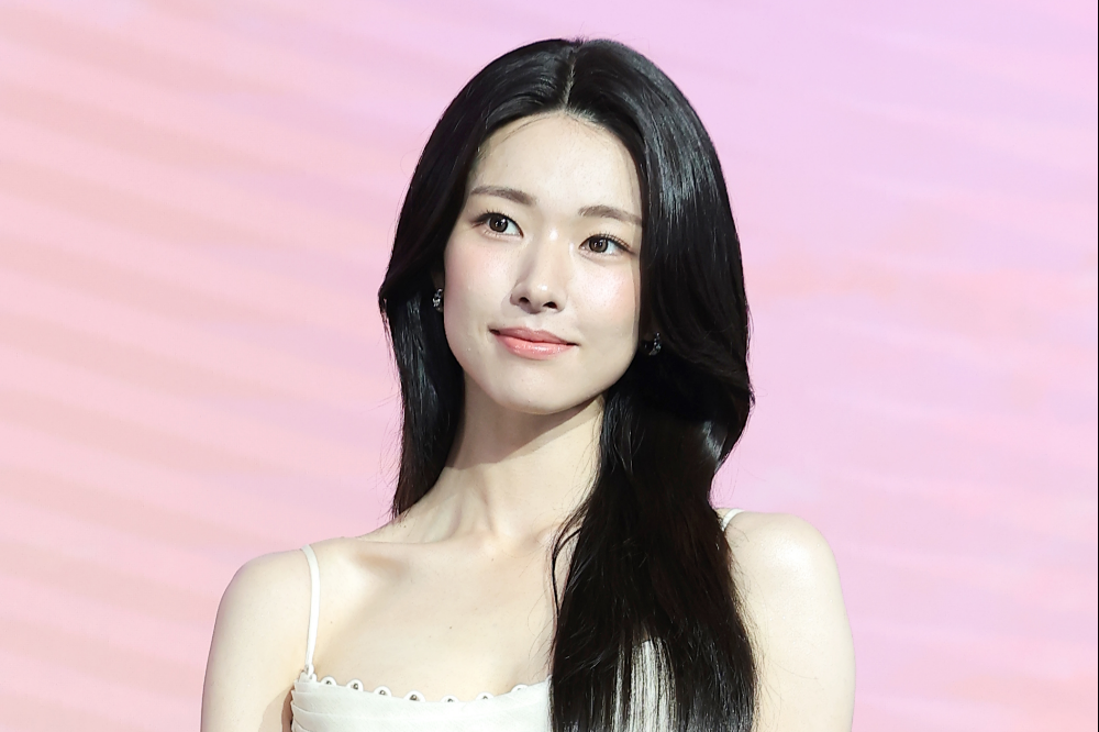 배우 하영이 5일 서울 마포구 호텔 나루 서울 엠갤러리에서 열린 넷플릭스 시리즈 ‘이런 엿같은 사랑’ 제작발표회에서 포즈를 취하고 있다. 2026.8.5 뉴스1