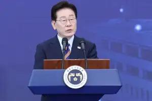 李대통령, 소방병원 찾아 “영웅 지키는 게 국민 지키는 일…안식처 되길”