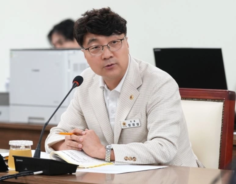 질의하는 정경섭 의원. 하남시의회 제공