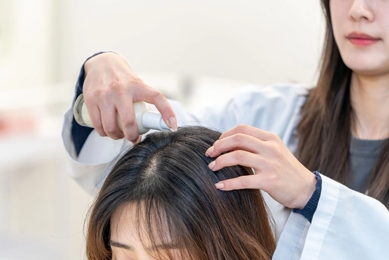 한국콜마가 개발한 두피용 자외선 차단제 ‘스칼프 선에센스’. 자료 : 한국콜마