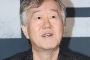 ‘하얀거탑’·‘밥 잘 사주는 예쁜 누나’ 연출 안판석 감독 뇌출혈 투병 중 별세