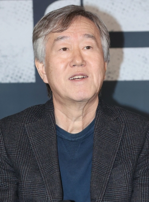 안판석 감독이 JTBC 드라마 ‘협상의 기술’ 제작발표회에서 인사말을 하고 있다. 2025.3.6 연합뉴스