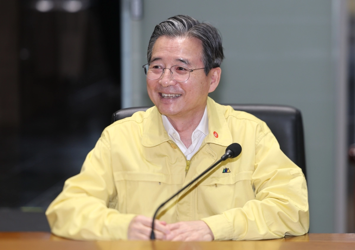 폭염·가뭄 대처상황 점검회의 참석한 김용범 정책실장