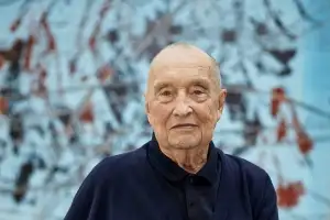 세상을 뒤집은 캔버스… 삶의 무게를 고백하다