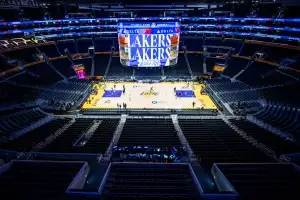 NBA 레이커스, 트럼프 사위 일가에 사상 최고 18조원 매각