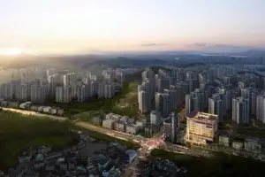 역까지 도보 1분… 유동인구 흡수하는 ‘초역세권 상가’ 눈길