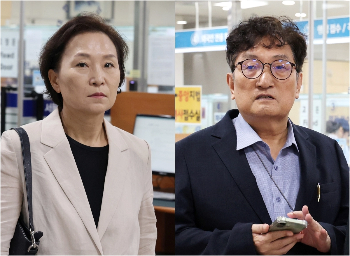 ‘취업 청탁 의혹’으로 기소된 김현미(왼쪽) 전 국토부 장관과 노영민 전 대통령 비서실장이 13일 서울 서초구 서울중앙지법에서 열린 1심 선고 공판에 각각 출석하고 있다. 2026.8.13 연합뉴스