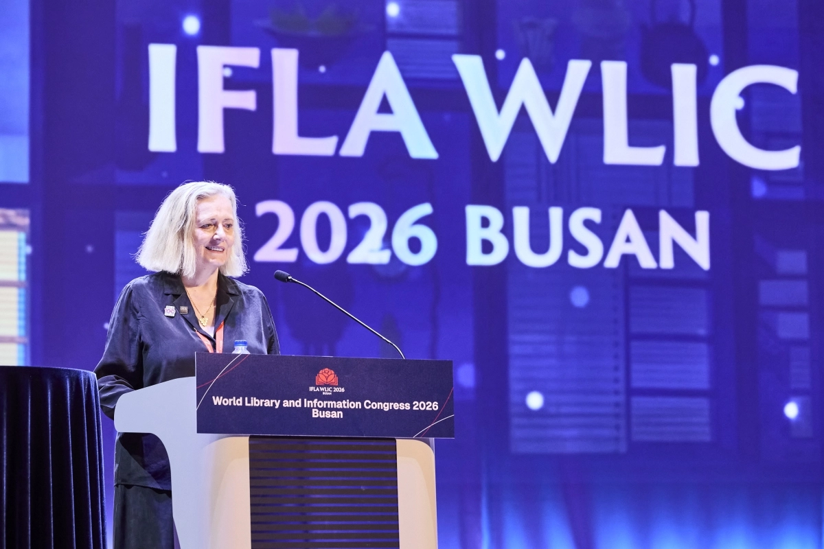 ▲ 2026 부산 WLIC 폐회식에서 샤론 메미스(Sharon Memis) IFLA 사무총장이 발언을 하고 있다. (사진=2026 부산 WLIC 국가위원회)