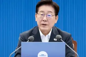 李대통령 “전방위적인 주택공급 총력전 나서야…선택적 모병제로 국방개혁”
