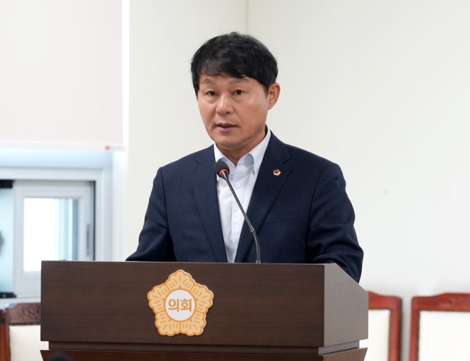 정병용 하남시의회 의장, 제10대 의회 의원발의 조례안 ‘1호’… 성년 축하금 지원 조례 상임위 통과