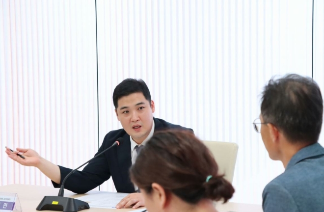 최민 경기도의원 “생리용품 지원 이제 동네슈퍼에서도 쓸 수 있어야”