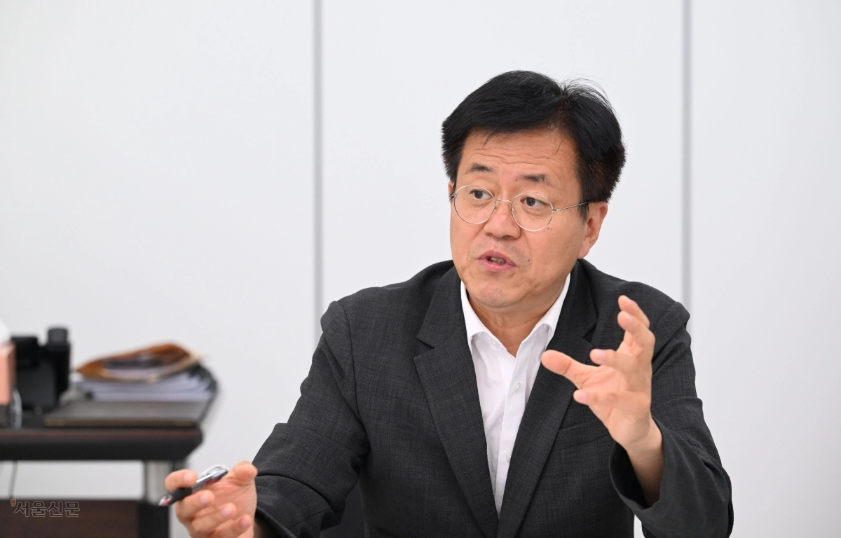조유진 영등포구 구청장이 지난 7월 인터뷰에서 민선 9기 구정 운영에 대해 설명하고 있다. 그는 데이터센터와 관련, 시 조례 개정을 비롯한 개선이 시급하다고 밝혔다.  서울신문 DB