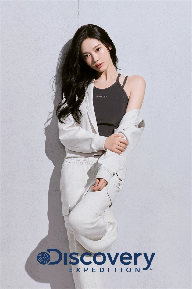 디스커버리 2026 SS 화보. F＆F 제공