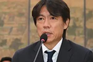 홍명보 “감독 선임 과정서 정몽규와 연락 안 해”…개입 의혹 부인