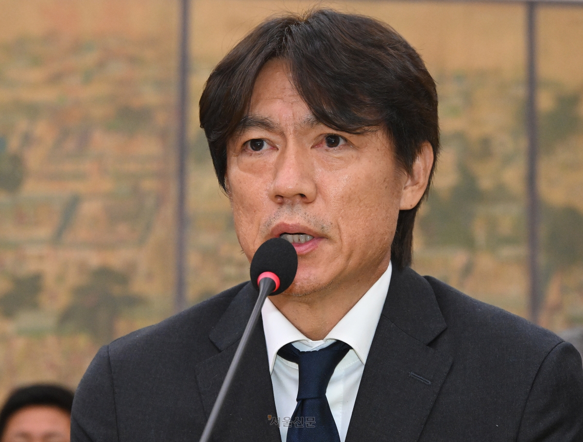홍명보 전 축구 국가대표팀 감독. 국회사진기자단