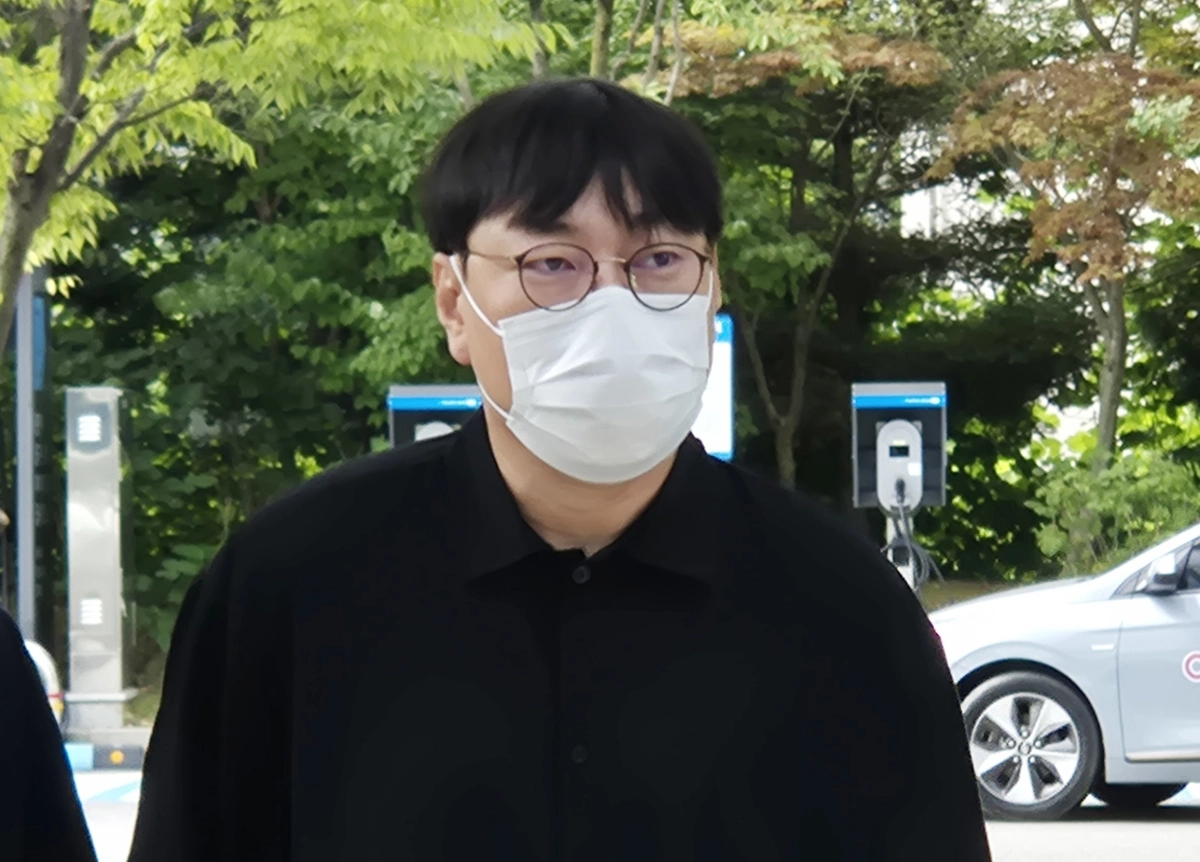 코미디언 이진호가 14일 수원지법 여주지원에서 열린 음주운전 및 불법도박 혐의 사건 결심공판에 출석하고 있다. 2026.8.14 뉴스1